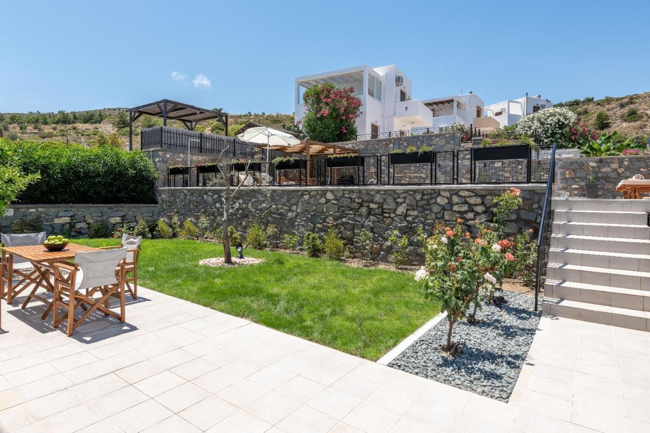 Villa Mariani Renovated 2022 ,private Pool, Sea Views , Lindos 10 Mins,beach 3 Mins *